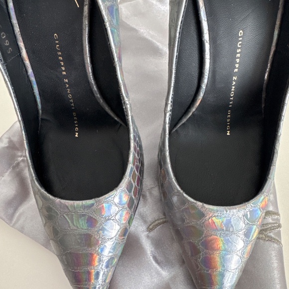GIUSEPPE Zanotti Silver Iridescent Size 5 -4.25” Heels with Dust Cover - Picture 15 of 17